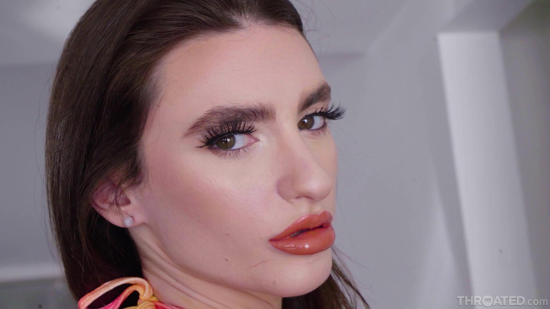 Mia Taylor - Mia Loves A Challenge