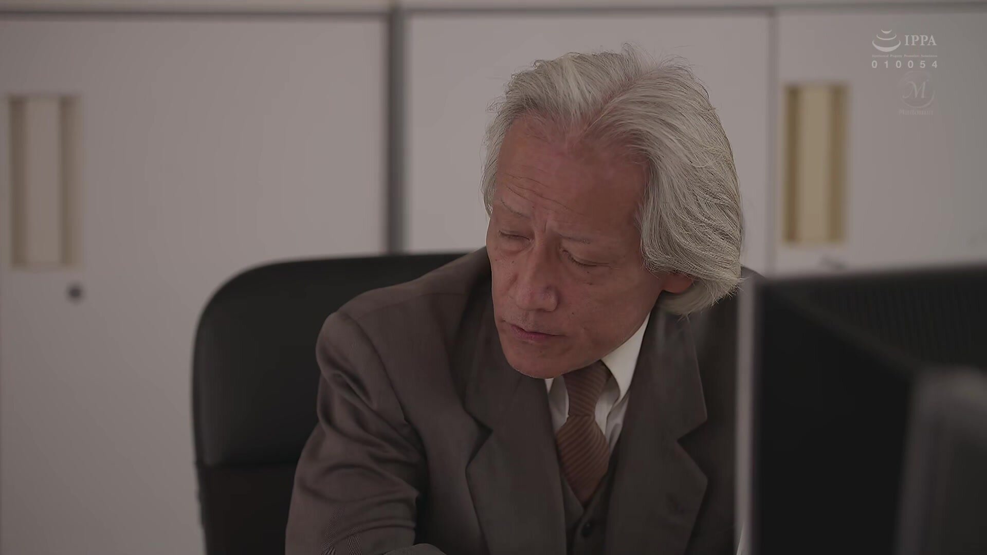 JUQ-191 A business trip entertainment that continued to be vaginal cum shot by the arrogant president of the business partner. An exclusive beauty, a good woman's suit "beauty". Aoi Ichino