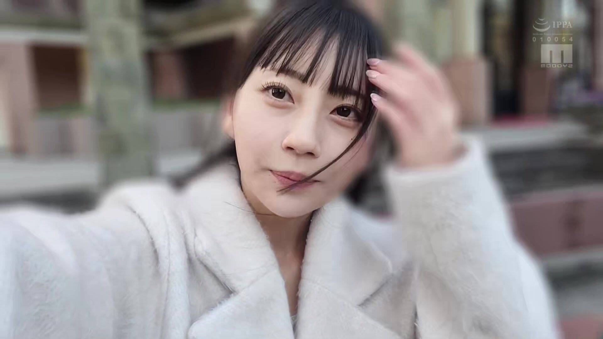 MIDV-471 Super private video of a popular actress! Only two people! Showing off without makeup! Gachiiki Raw Gonzo Dense Sex Nanasawa Mia
