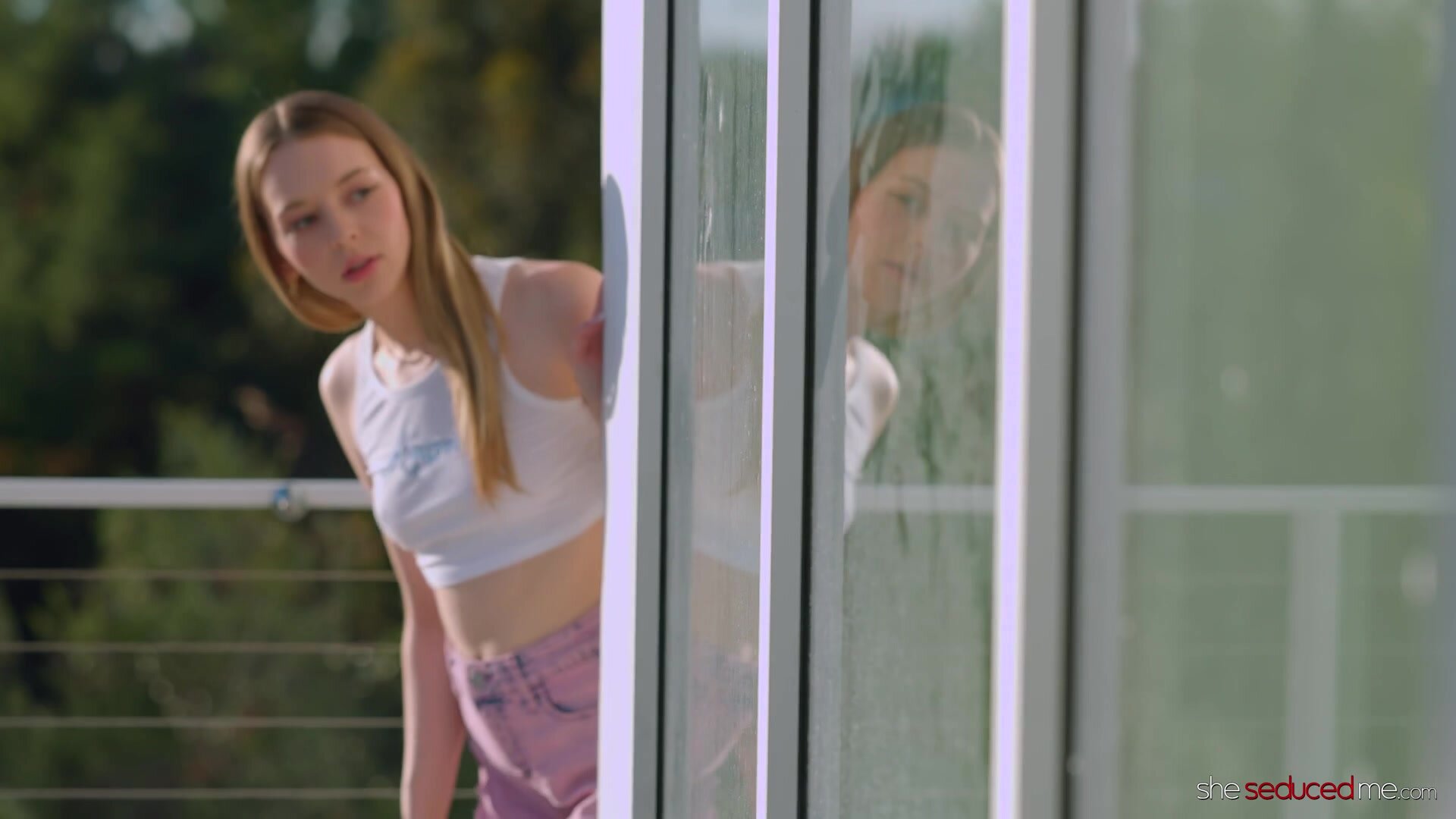 SheSeducedMe - Lily Larimar And Scarlett Sage 2