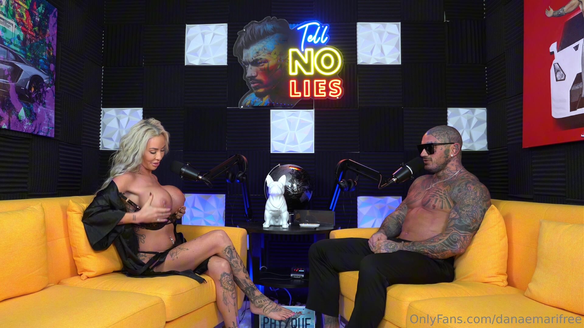 OnlyFans - Danae Mari And DevinPhysique Sextape