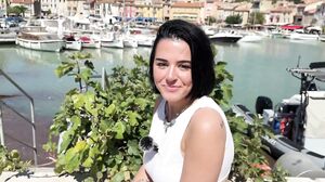 JacquieEtMichelTV – Rose, 20 Years Old, Veterinary Student In Lille