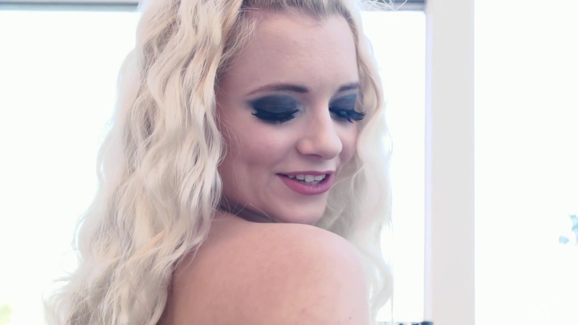 Axel Braun's Dirty Blondes 3 - Riley Star