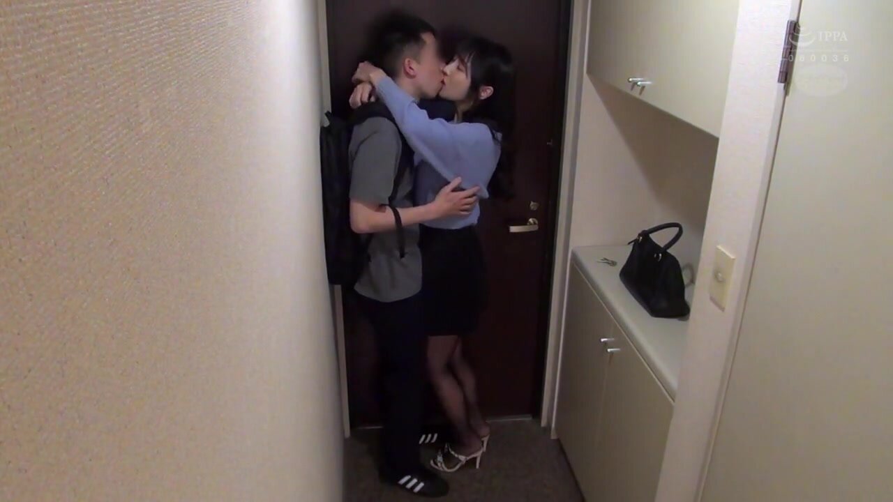 FFFS-066 Bringing a MILF home! A married woman playing with another man's dick - All of the secretly filmed documents 58 - A young wife who couldn't resist her overflowing sexual desire and made a move on a younger man - Yuka, H cup, 30 years old, a young
