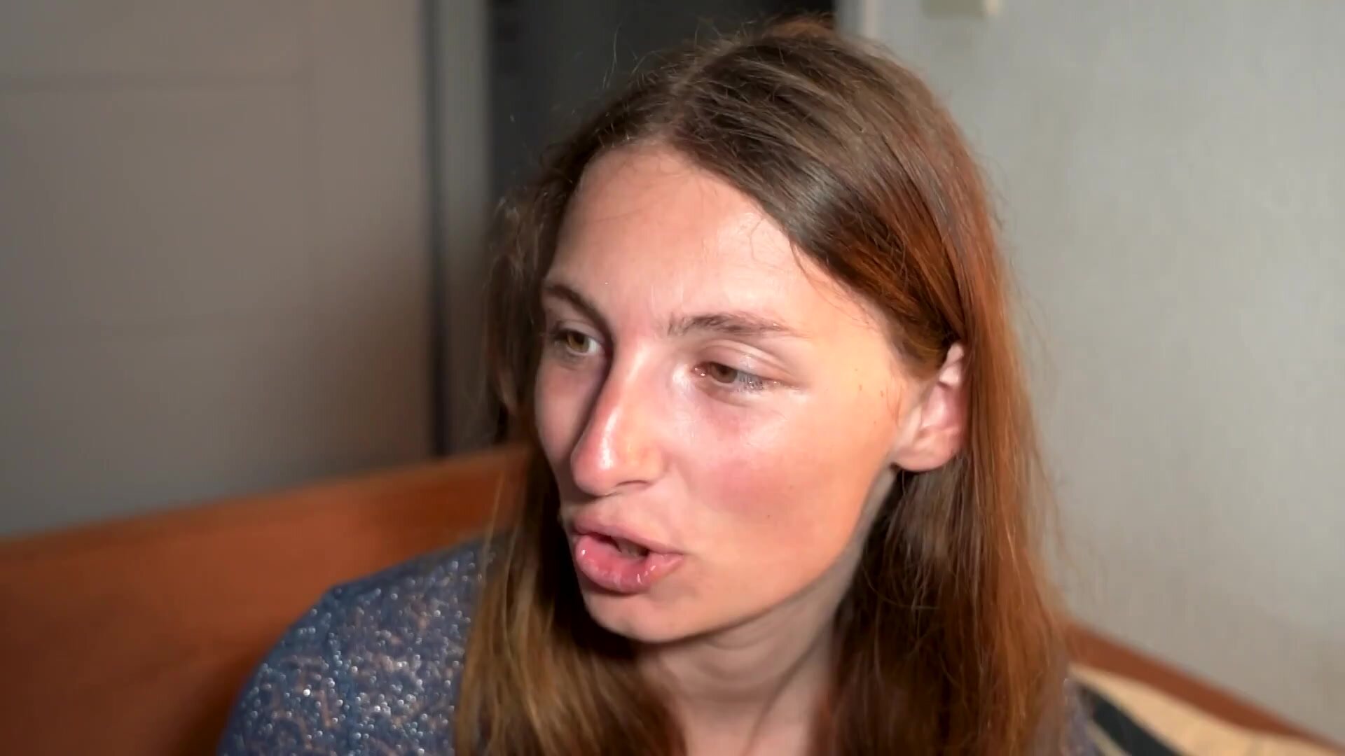 JacquieEtMichelTV – Blanche Takes Her Courage In Both Hands