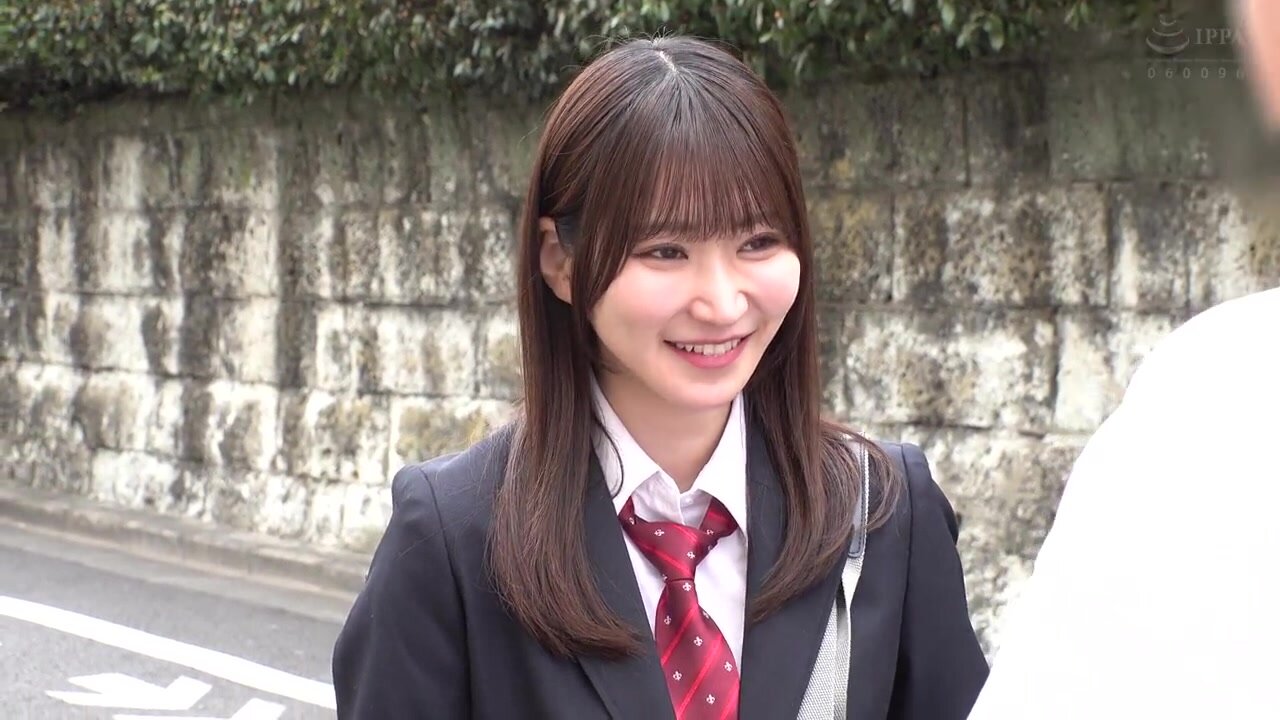 NGHJ-027 A cute high school girl on her way home from school helps a virgin boy with masturbation. The innocent high school girl jerks off and ejaculates until she's excited and horny. "Is it okay if I'm your first?" She unexpectedly takes his virginity i