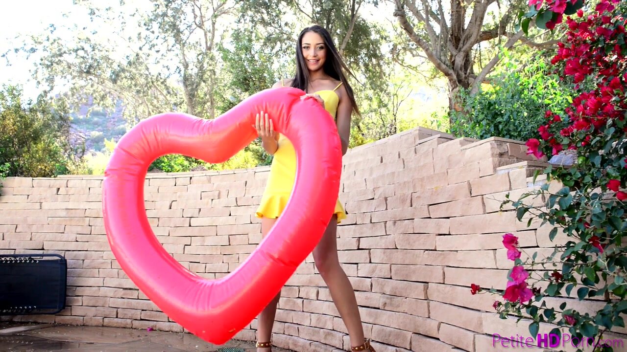 Petite HD Porn - Intimate With Avi