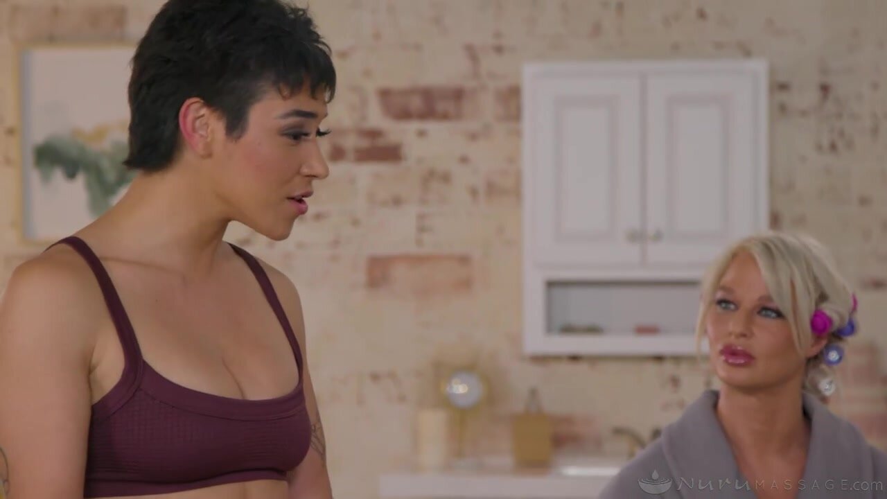 Brooklyn Gray - A Massage While You Wait