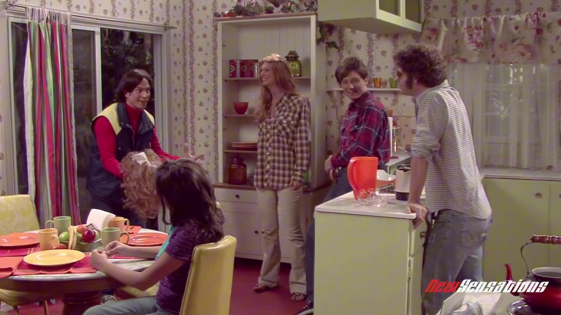 Donna blows many guys backstage not that 70s show