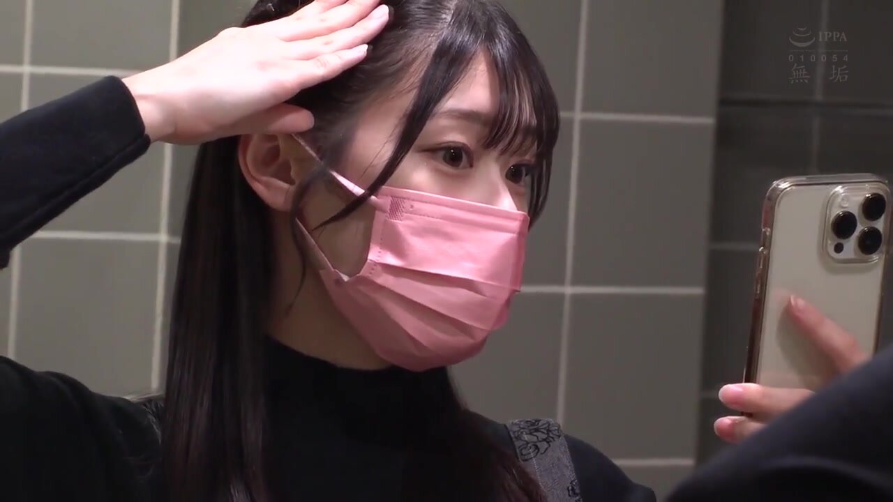 MUKC-108 We'll show you the daily life of a sexy couple who post erotic images. Cosplay sex all day with a beautiful-breasted, slutty girlfriend. Fucking nonstop and filming! Nagisa Shiraishi
