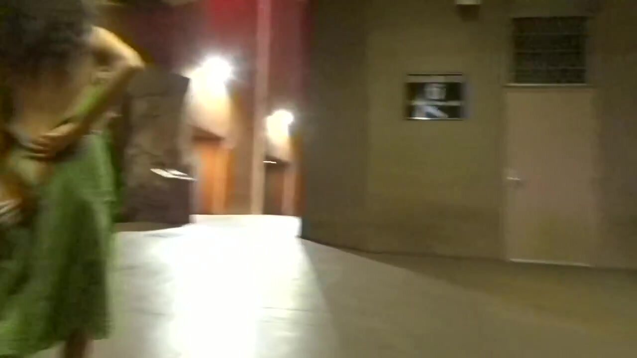 Nicole Niagara - Public Slut Showing Off For Strangers On The Street xBU9deOE