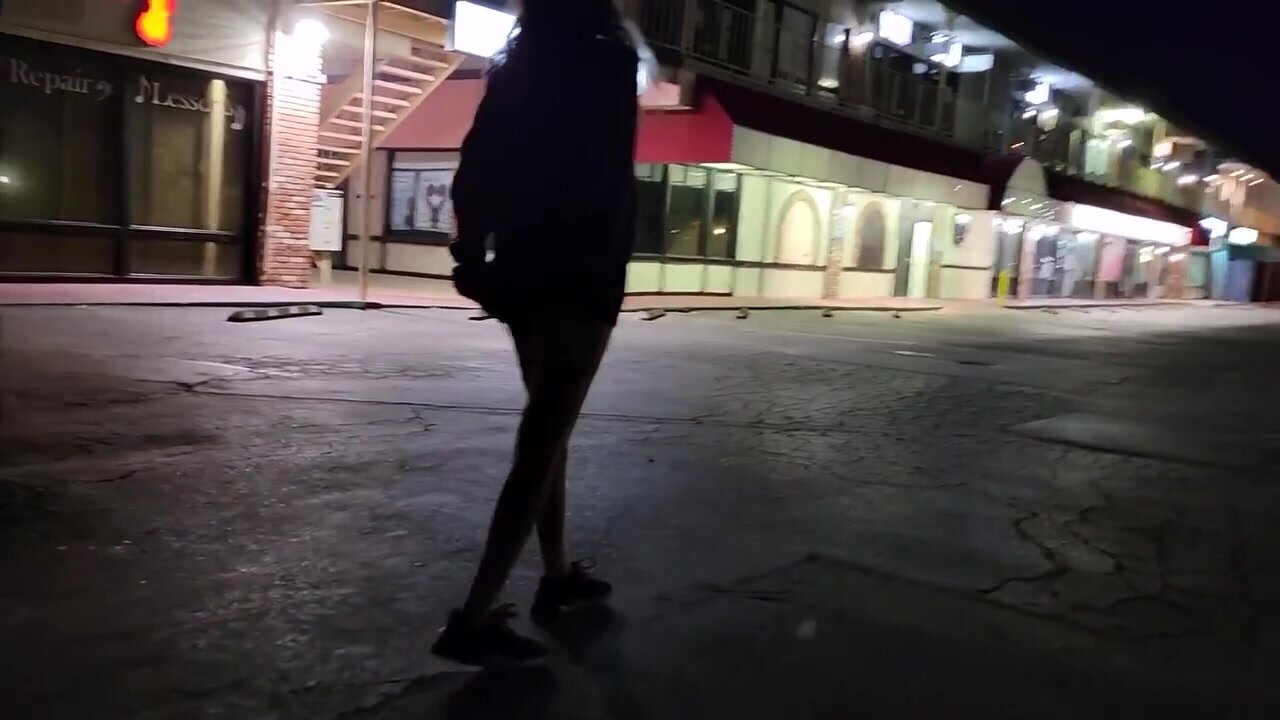 Nicole Niagara - Random Slut Acts In Public qZDretkB