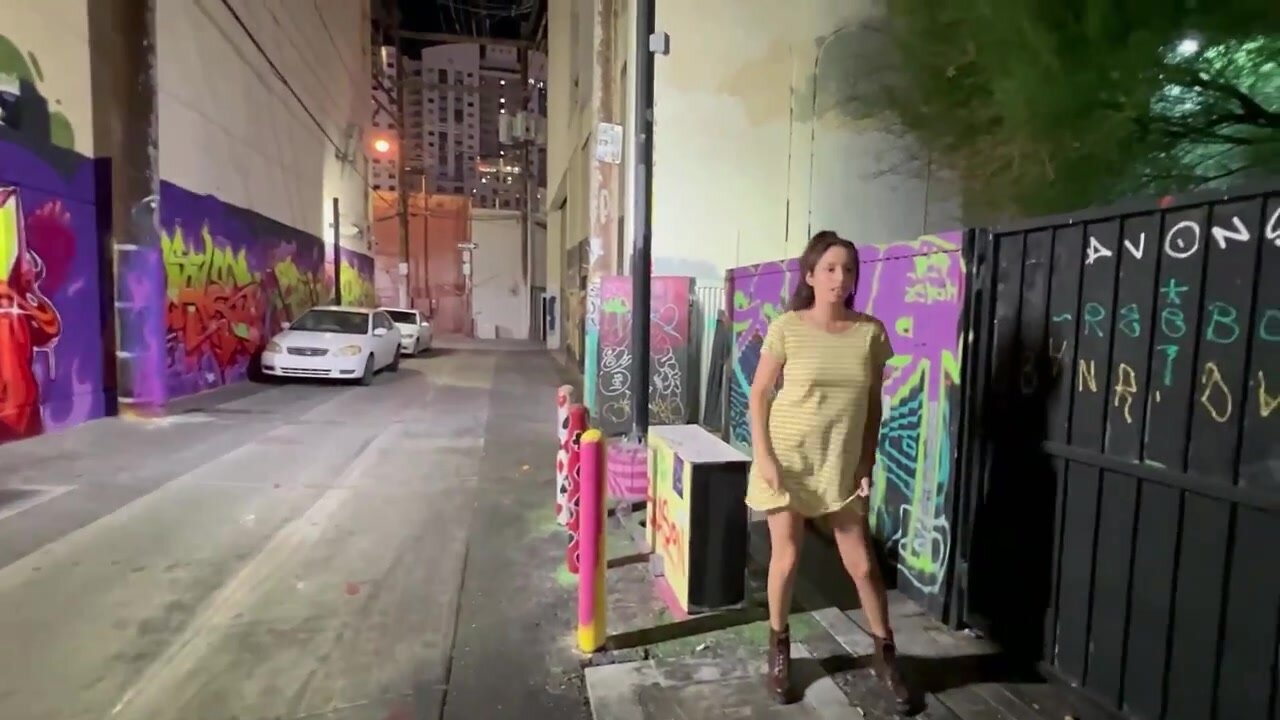 Nicole Niagara - Sin Citys Risque Revelation Alleyway