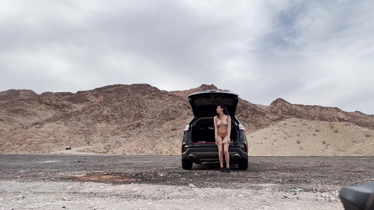 Nicole Niagara - Solo Roadside masturbation OTW to the National Park