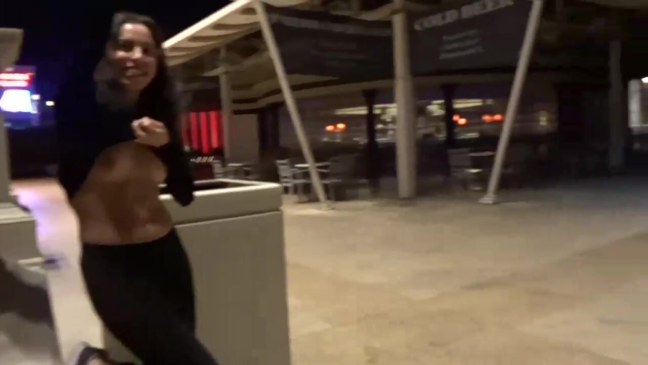 NicoleNiagara - Fingering Pussy in Public While People Working Watch