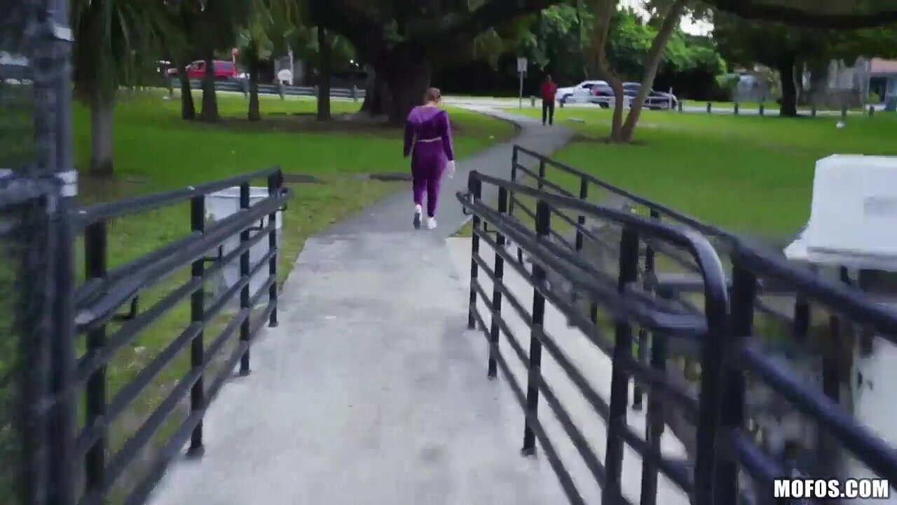 Brooke Benz Busty And Big Assed Girl Fucks A Stranger Outdoors