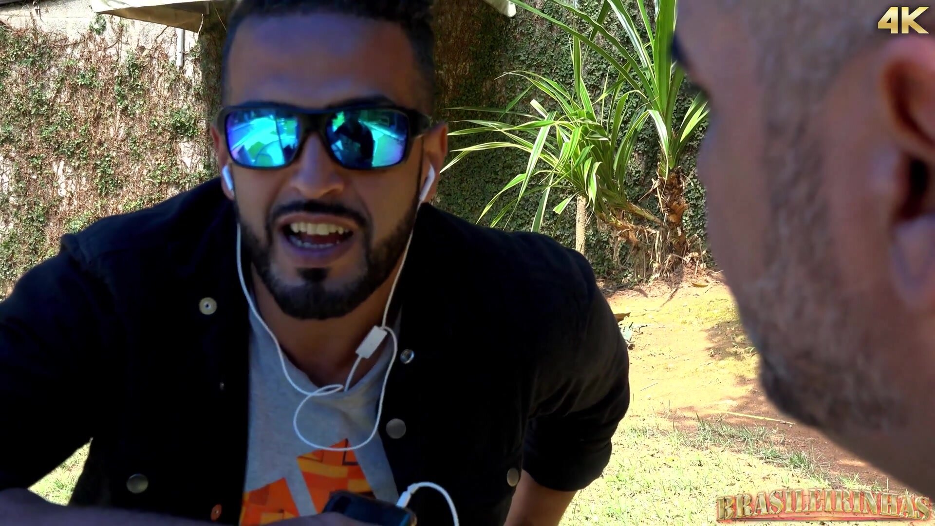 Manuh Cortez - Rolou um ménage quente no escritório com a loira gostosa!