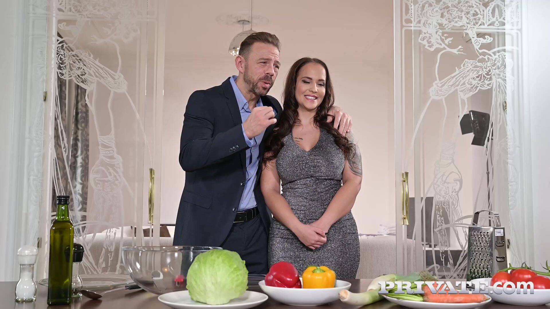 Cookery Show Host Jennifer Mendez Halts Filming To Take A DP Slamming On Set