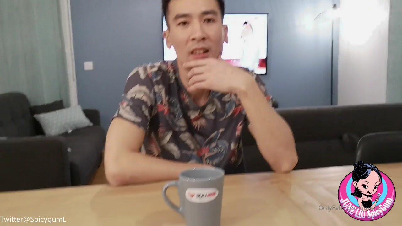 JuneLiu - Chinese Guy Fucks a Blond Girl