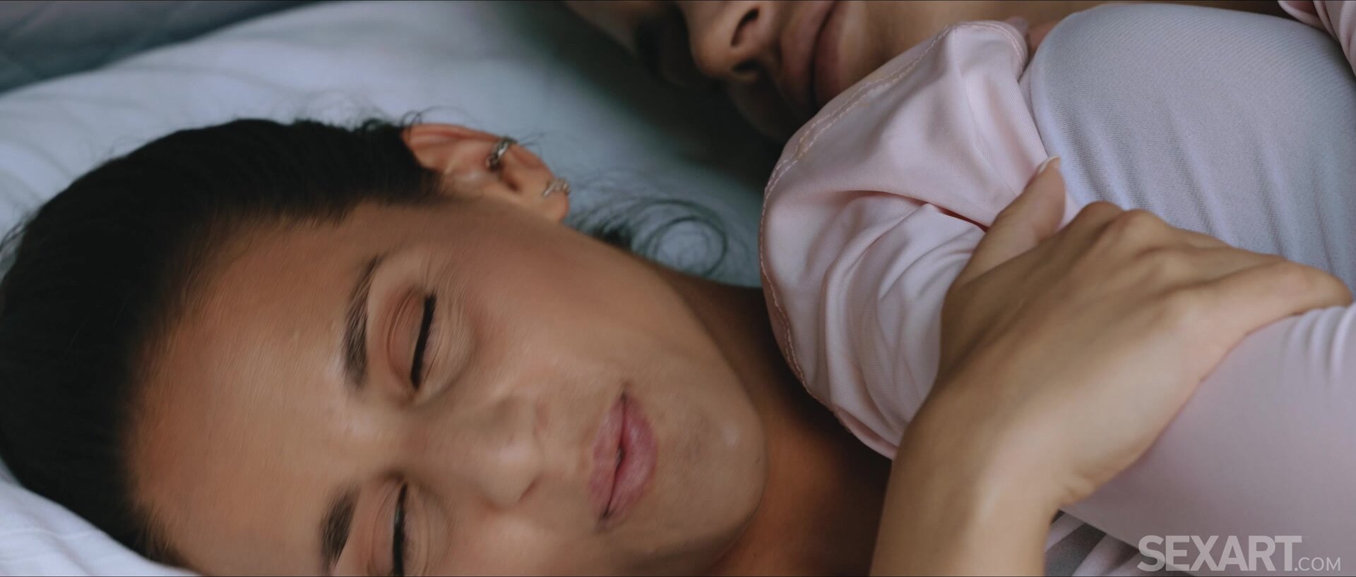 SexArt - Betzz And Ada Lapiedra - Love Remains