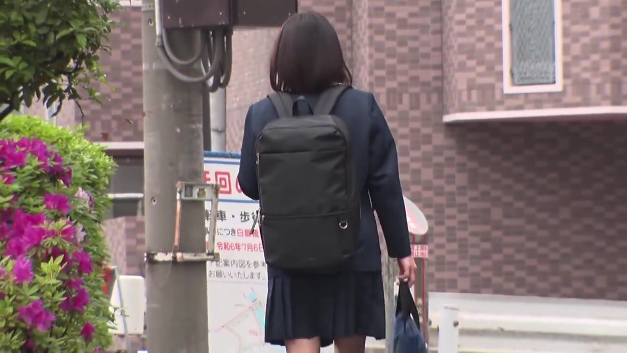 SUJI-285 A healthy, immature body is consumed by a lolicon pervert. Her drug-addicted, masochistic youthful pussy is completely destroyed. Aya Tsukino, a shaved student.