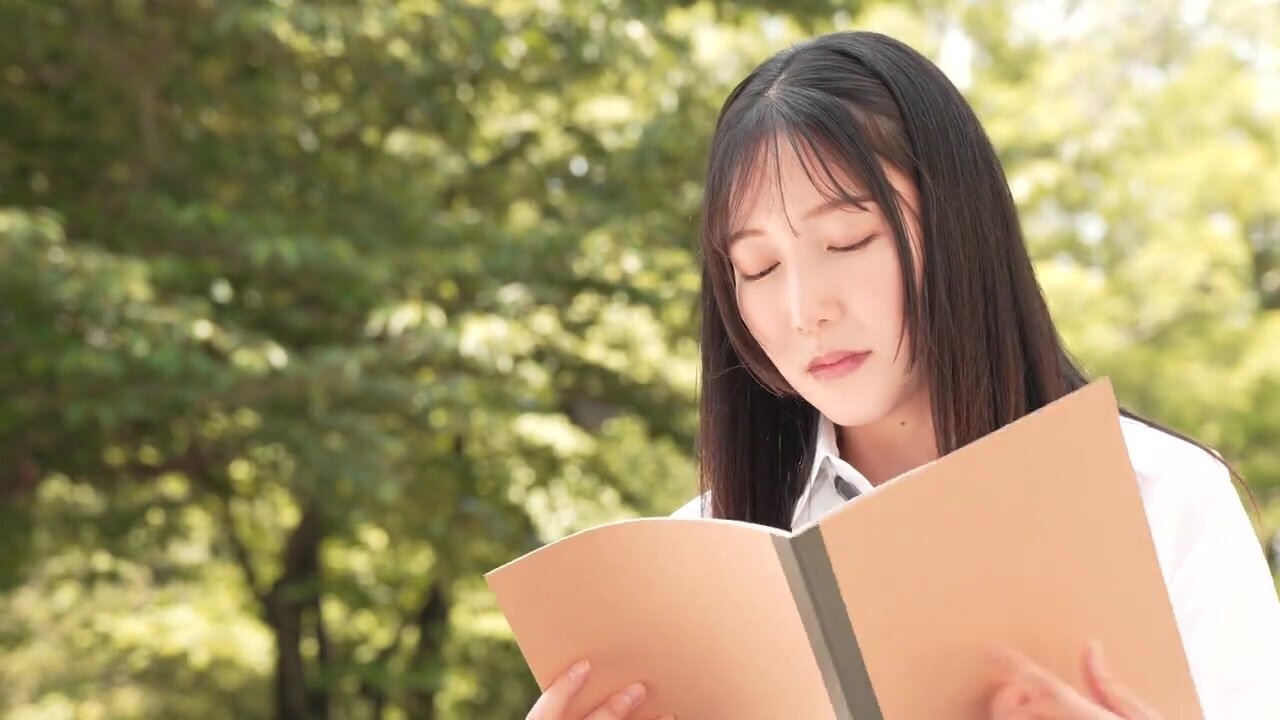T38-044 An ordinary life collapses in an instant... A beautiful schoolgirl is followed on her way home and flowers into a brutal three-hole anal flowers.