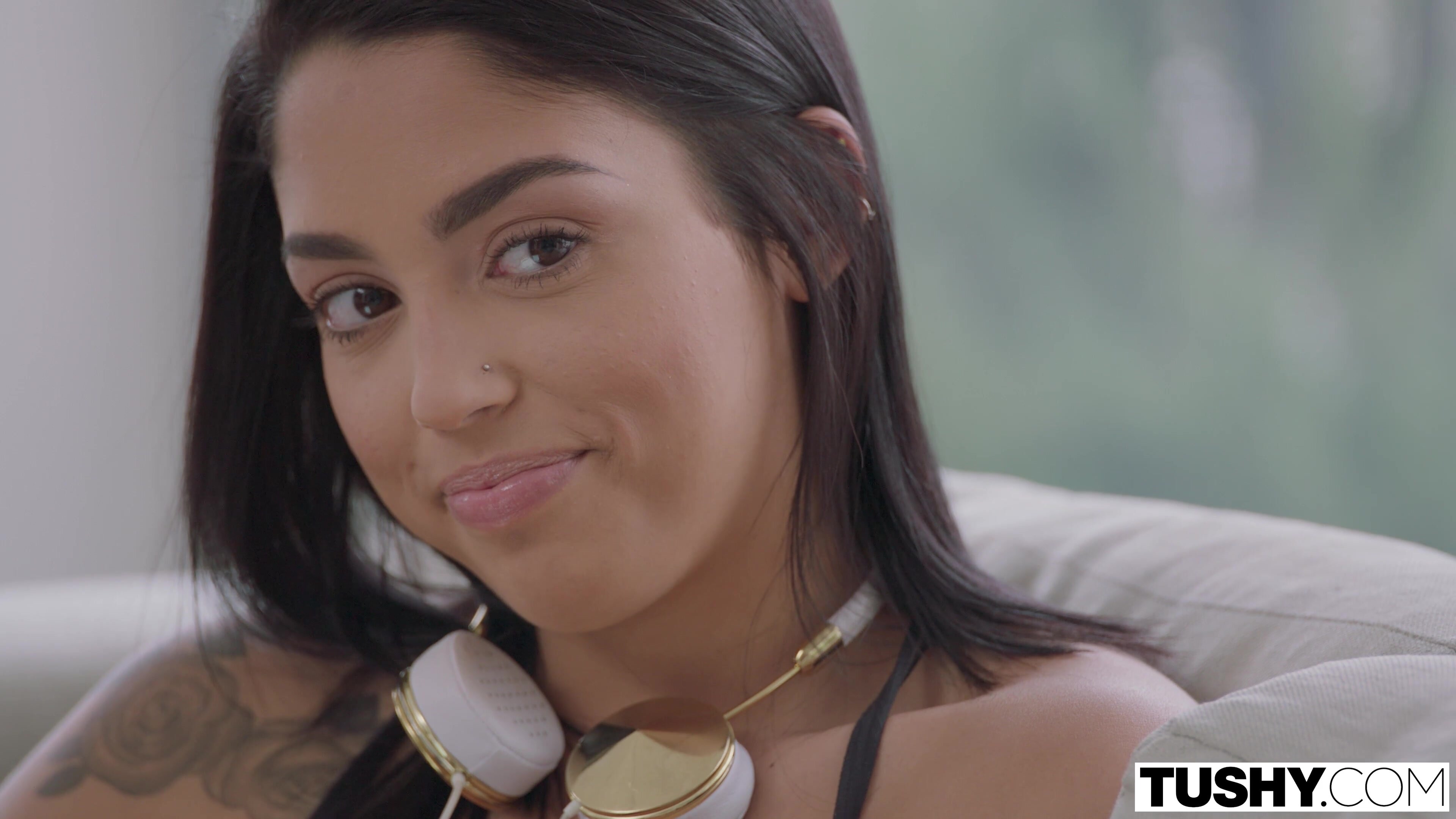 Vanessa Sky Tushy