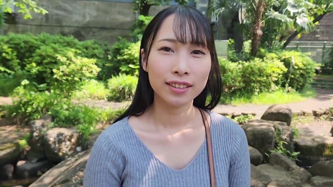 UBUG-004 H-Cup Nursery Teacher, Embarrassed and Squirting at Home, Debut Document Karin (20 Years Old)