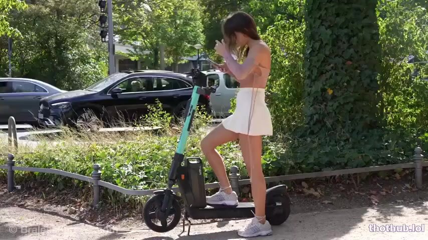 Bitchinbubba_Ellie - Ellie In The Park