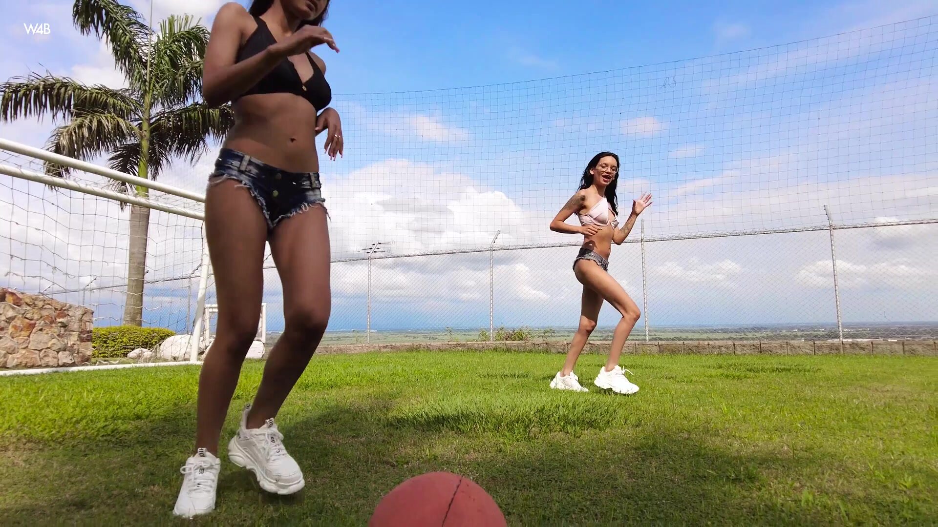 Wb - Liloo Dulce Sporty and Horny