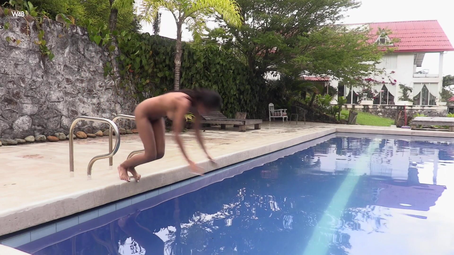 Wb - Liloo Refresh Yourself Backstage