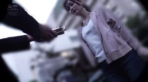 CLUB-882 Stroller-carried housewife stalked and flowers unconscious