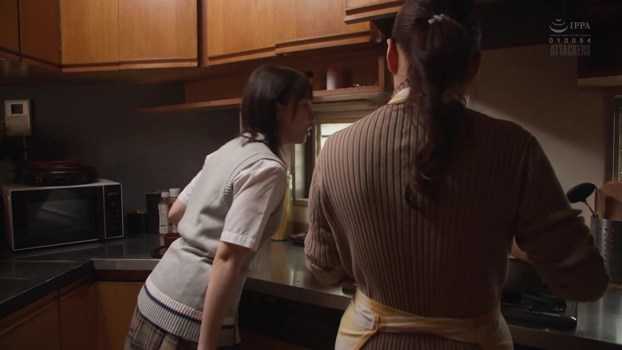 SAME-204 My father-in-law couldn't have sex with my mother anymore because she was pregnant, so he started raping me that day and even got me pregnant. Nomiya Ann