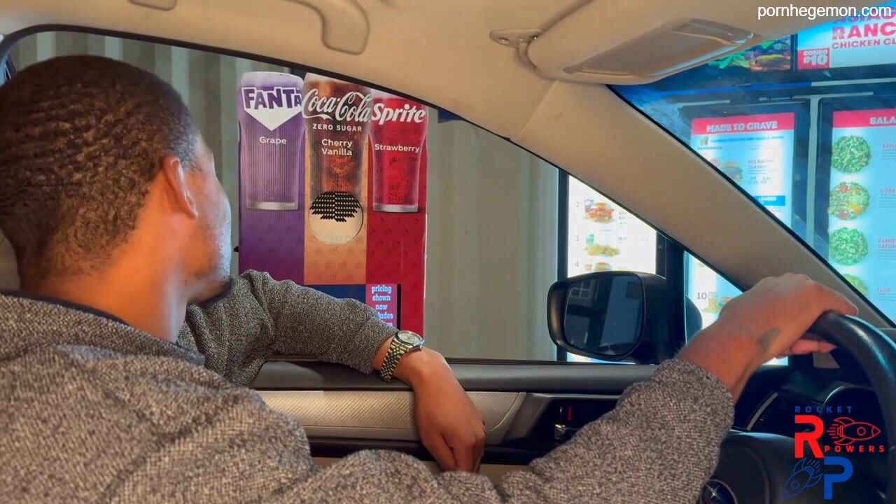 Sidney Summers - Wendys Girl Serves Up Her Huge Ass