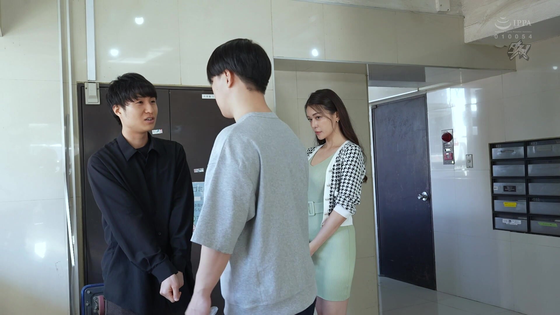 (DASS-650)  A world where wives are distorted into thinking that being cuckolded is normal