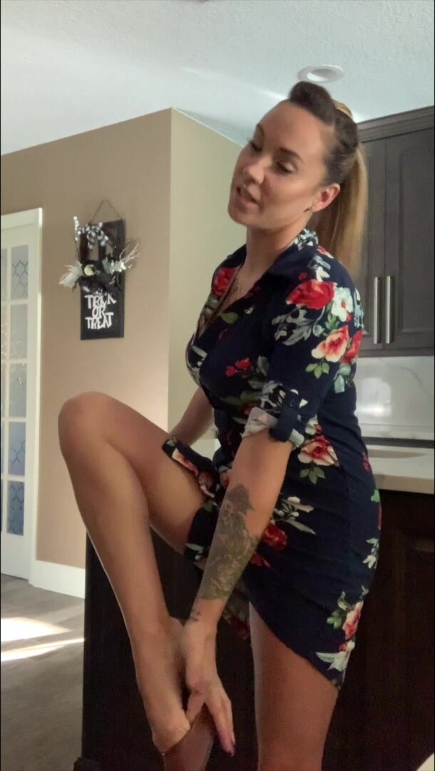 Sasha Foxxx - Masturbating foot workshit