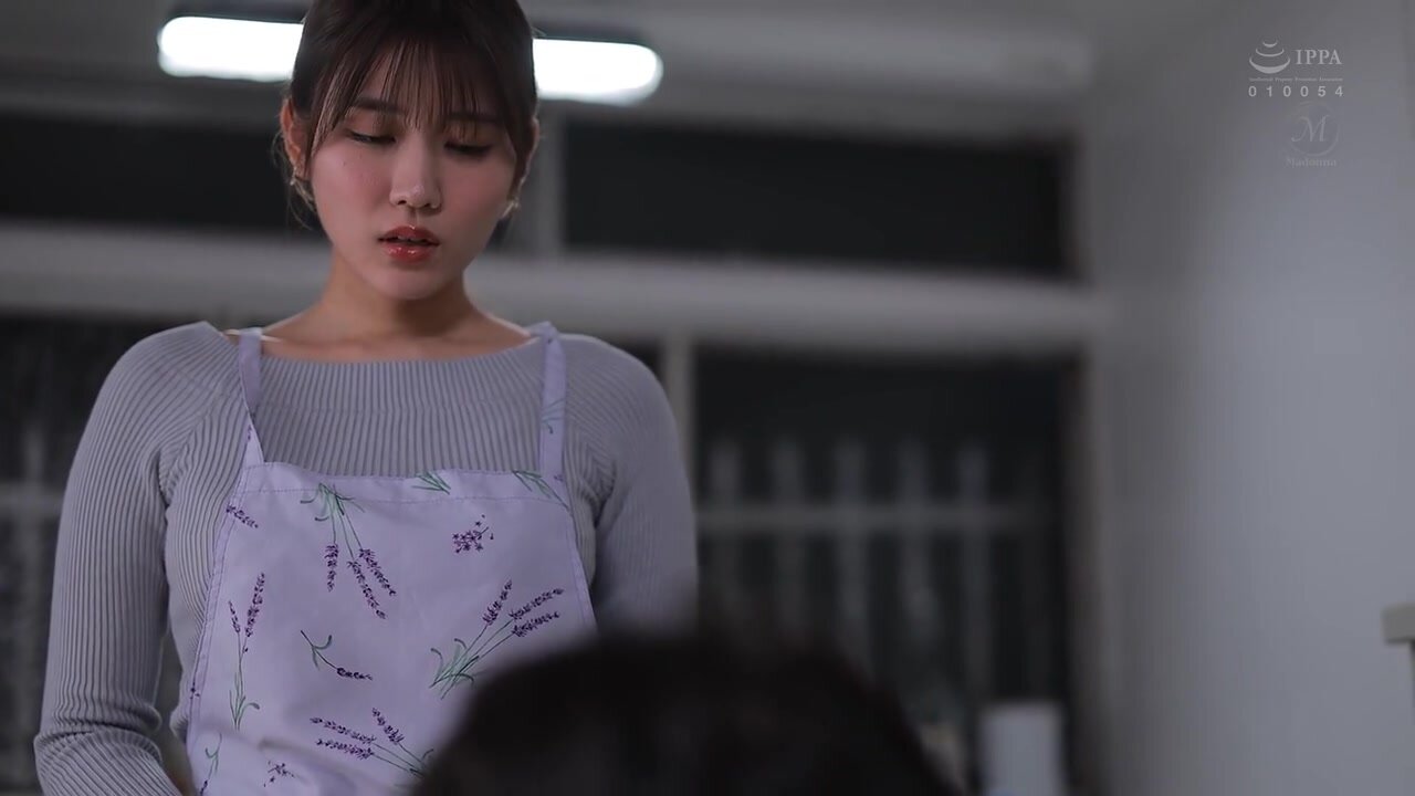 JUR-477 I'll lend you my meat toilet wife. I can't go home until I cum inside her 10 times, I'm visiting the home of a wicked nouveau riche man who is obedient to my orders. Nao Jinguji