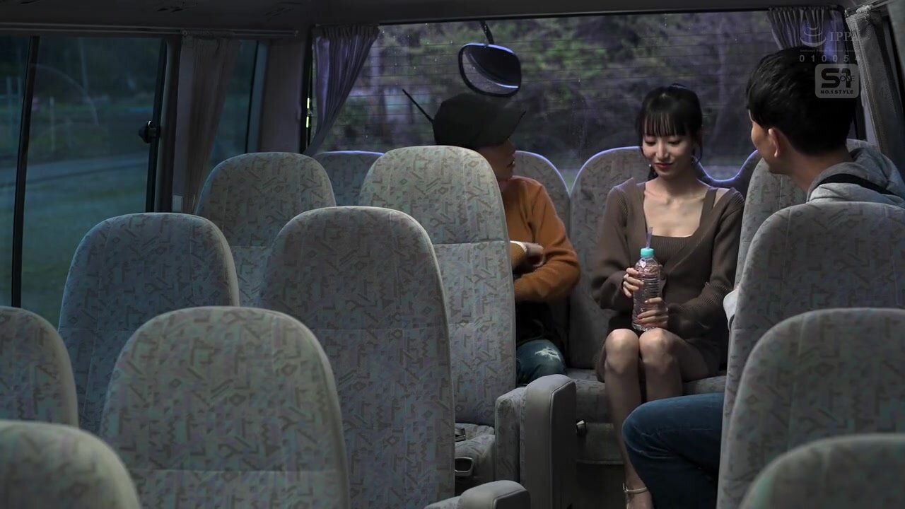 SONE-971 Molested on a location bus... A former idol who desperately wants to be a hit on terrestrial TV, Karen Ishida, stifles her voice as she continues to cum while being fingered by a celebrity who doesn't consent.