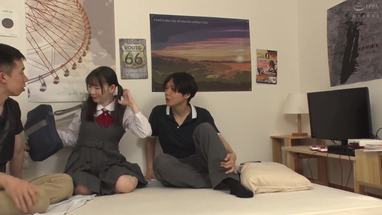 HUBLK-033 He plays pranks on an innocent student he met at an arcade! He plays pranks on an innocent student who is in the midst of a rebellious phase against her parents and wants to become an adult! He shows her porn and porn magazines, and even his dic