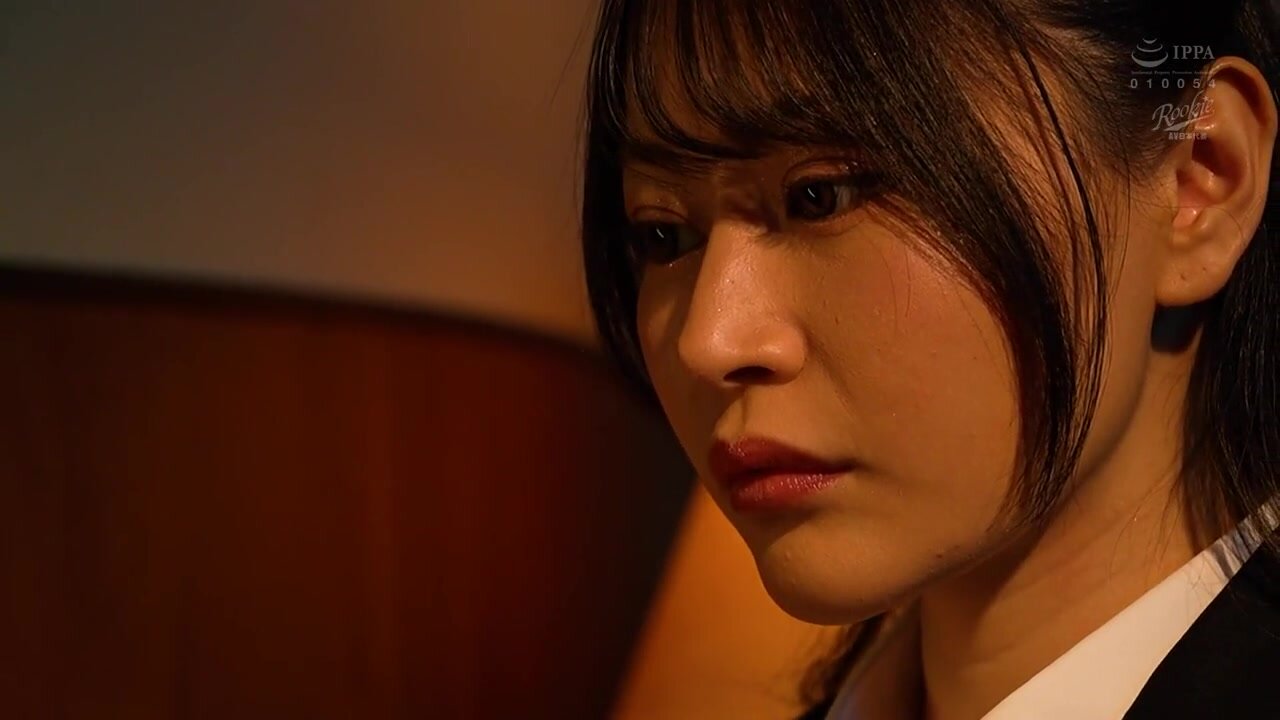 RKI-724 The Proud Elite Investigator Falls to Humiliating Defeat by Kneeling... Uta Hibiki