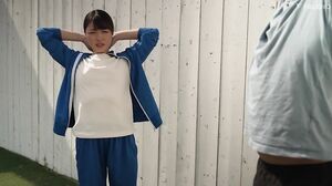 FNS-113 The entire story of how my beloved track team girlfriend with visible nipples under her shirt got her nipples rubbed and developed by a despicable senior, turning her into a flesh sex toy. Yoshizawa Ria