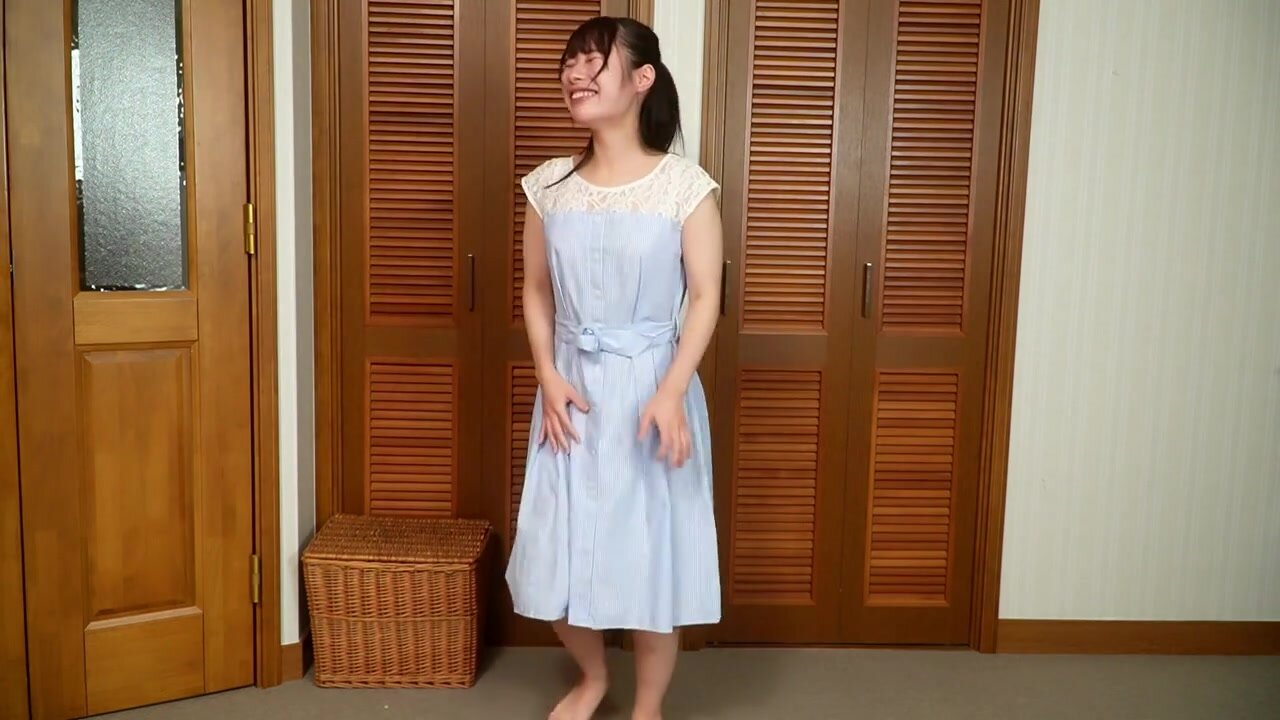 PYM-536 Super Embarrassing Naked Peeing Selfie Girls 30