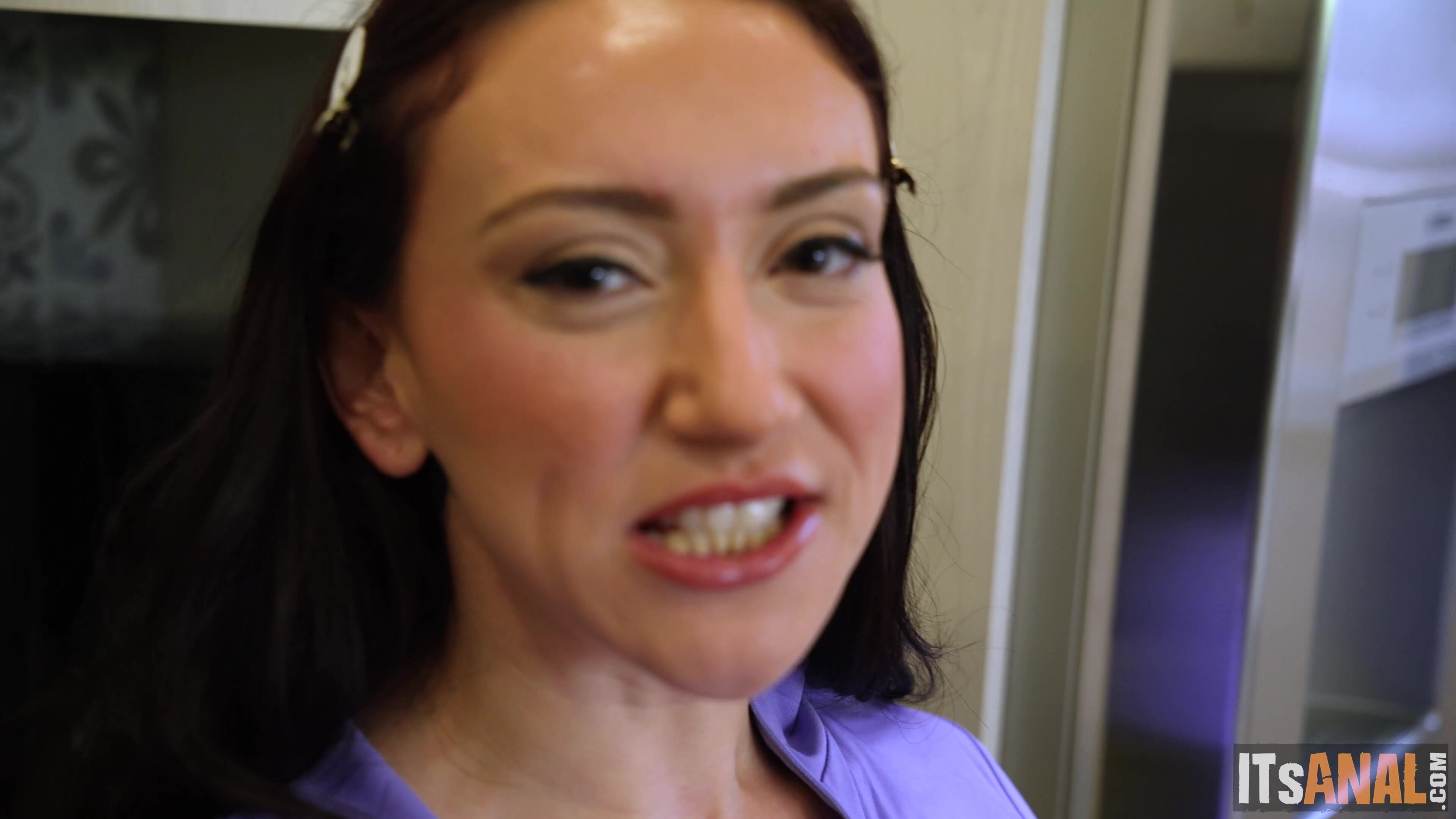 Mandy Muse Gets 2 Cocks to Please