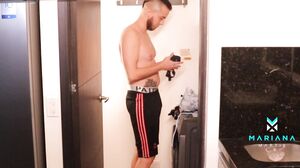 Mariana Martix - House Martix 1.0 Cap 3; I Fuck my Friend's Boyfriend while she Rests 2