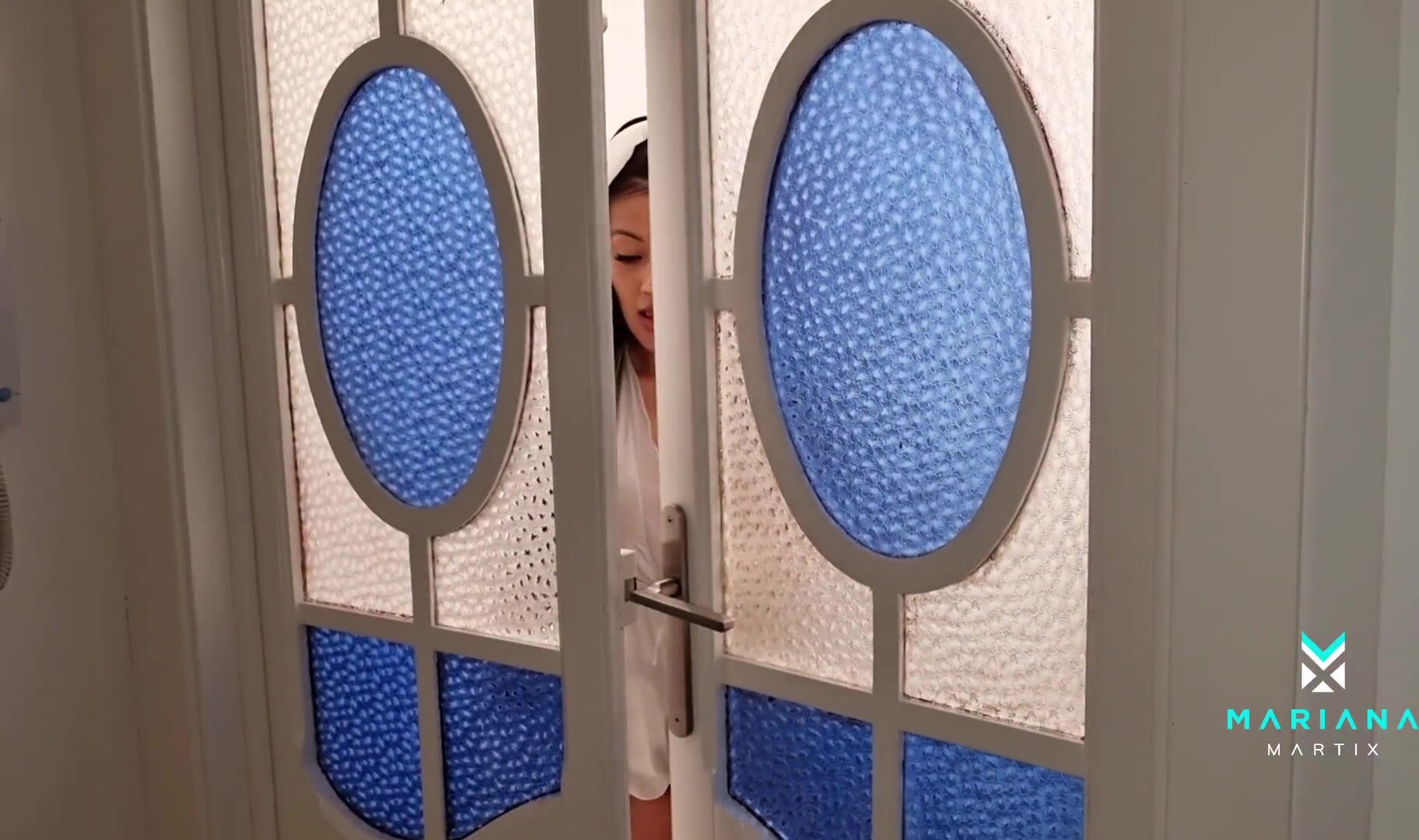 Mariana Martix - My Stepmom's Sister Spies on me and Fucks me with a Monster Dildo - La Paisita Oficial & Mariana 2