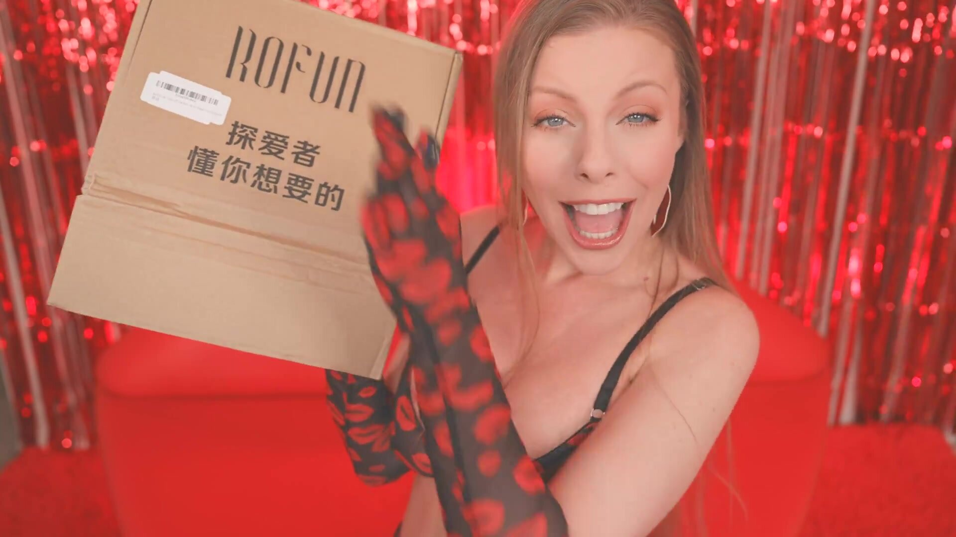 Britney Amber - BRITNEY AMBER RIDES NEW DILDO SEX PILLOW Then Gets BENT OVER, PLOWED & SPRAYED With CUM!