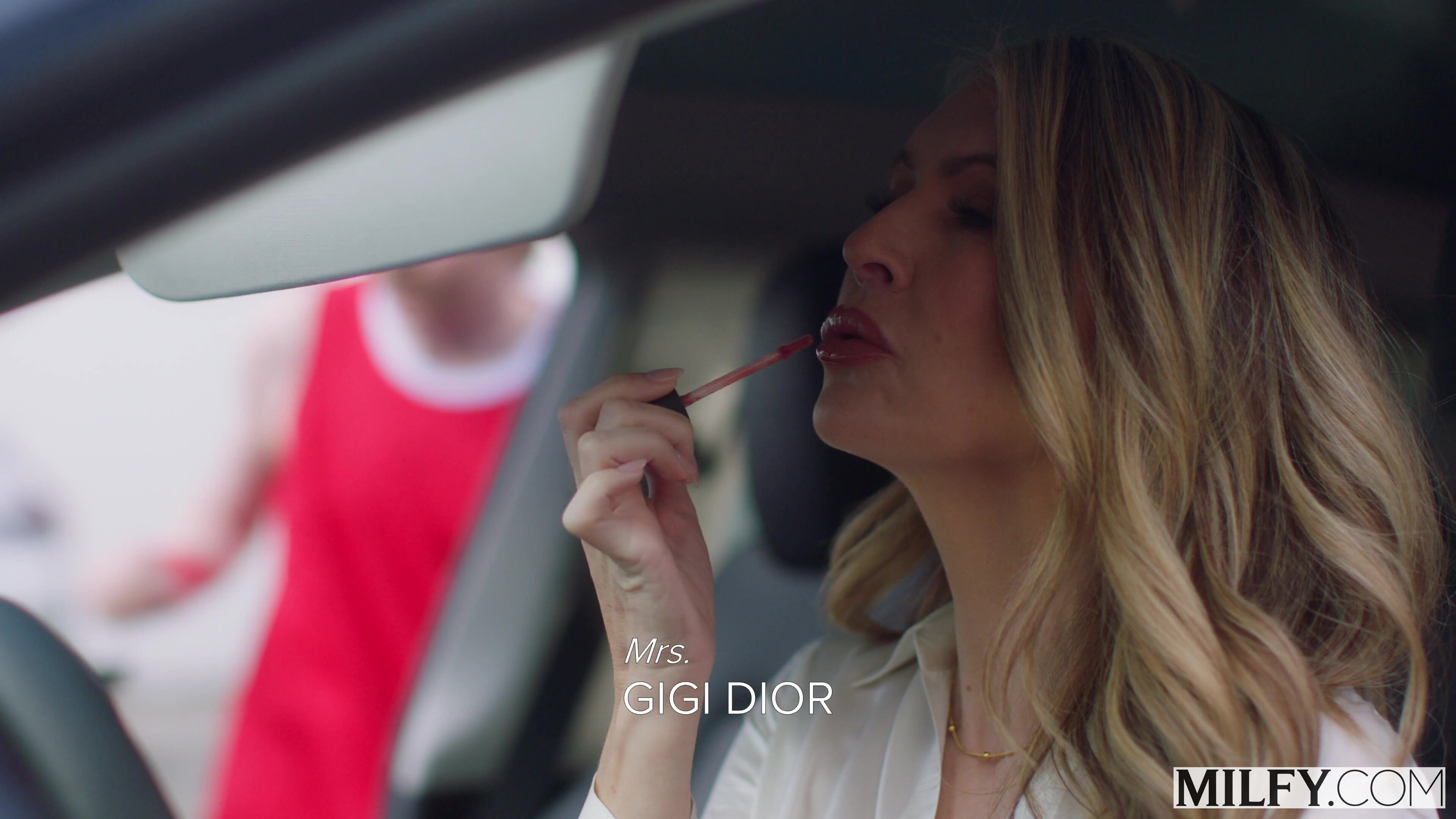 Gigi Dior - Buxom Mom Devours Young Coachs Cock in 4K