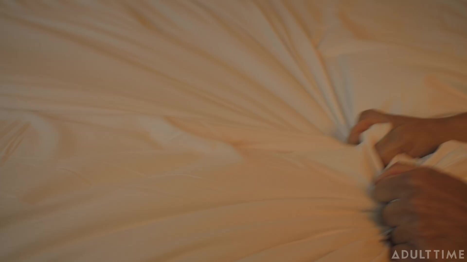 AdultTime - Kenna James Reagan Foxx - Hard Stop