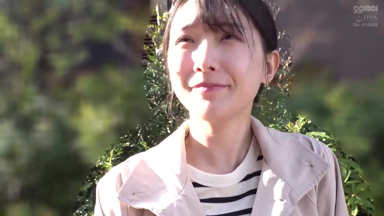 HAWA-362 An amateur wife is given one condom at the home of an ordinary college student, but she is not satisfied with just one condom and allows him to cum inside her twice during her stay. A horny wife, Hikari, 32 years old, shakes her fair, soft ass in