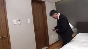 MBMH-089 What a surprise! I bumped into a beautiful Korean wife after she got out of the bath! In her panic, the wife's bath towel fell off...and my eyes were glued to her beautiful naked body!